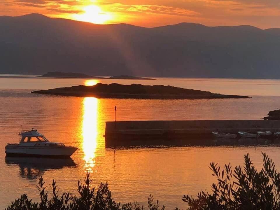 Holiday Home Adriatic Lumbarda Eksteriør billede